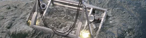 Underwater working machines